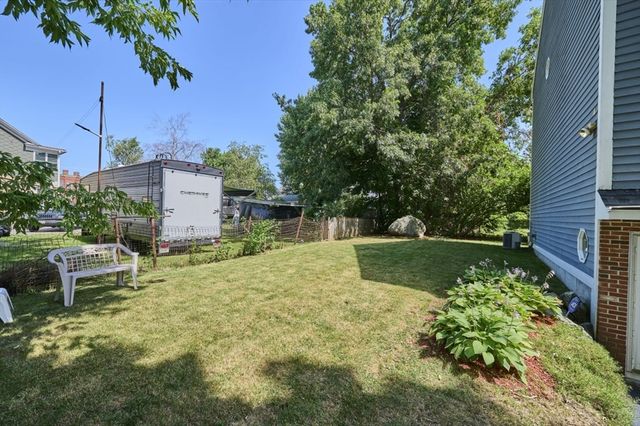 86 White St C, Lowell, MA 01854