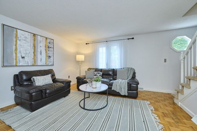 86 White St C, Lowell, MA 01854