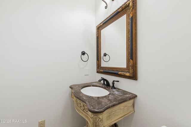 308 Nanterre Lane, Lafayette, LA 70507