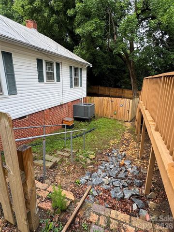 204 E Hargrave Street, Wadesboro, NC 28170