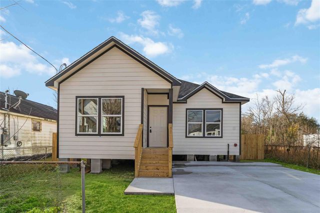 3220 Josephine Street, Houston, TX 77026