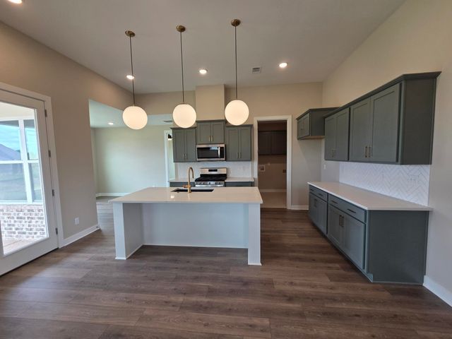 115 LIVE OAK CV, Oakland, TN 38060