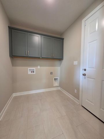 115 LIVE OAK CV, Oakland, TN 38060