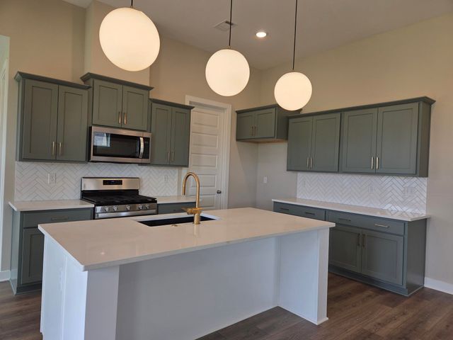 115 LIVE OAK CV, Oakland, TN 38060