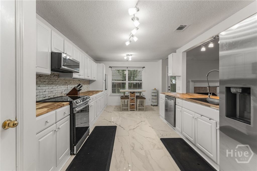 Image 14 of property listing at 44 Plantation Court, Rincon, GA 31326