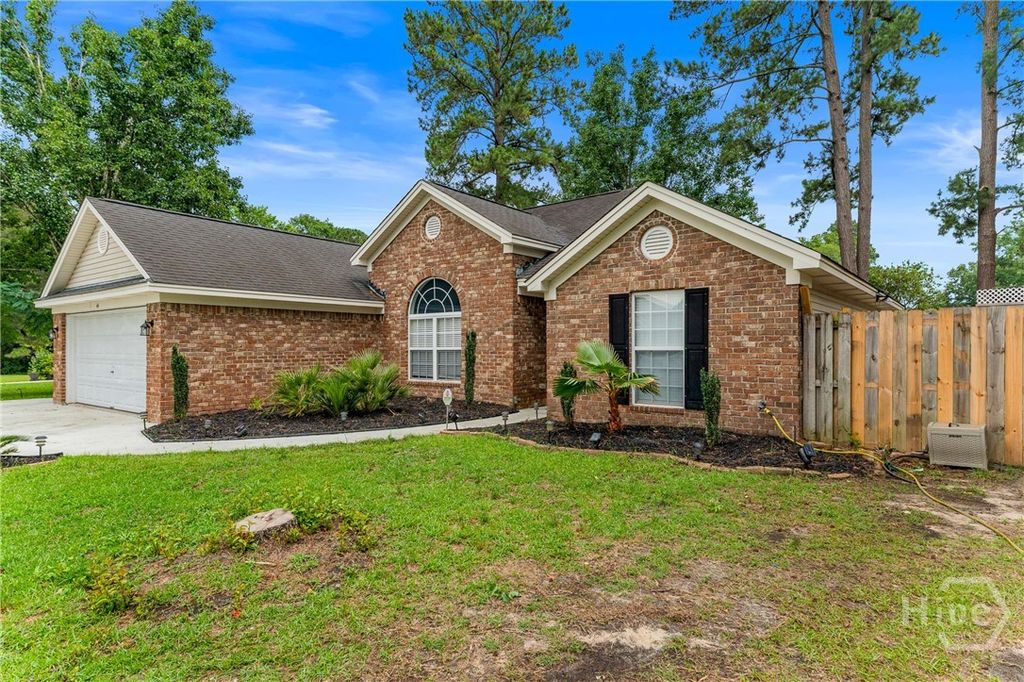 Image 4 of property listing at 44 Plantation Court, Rincon, GA 31326