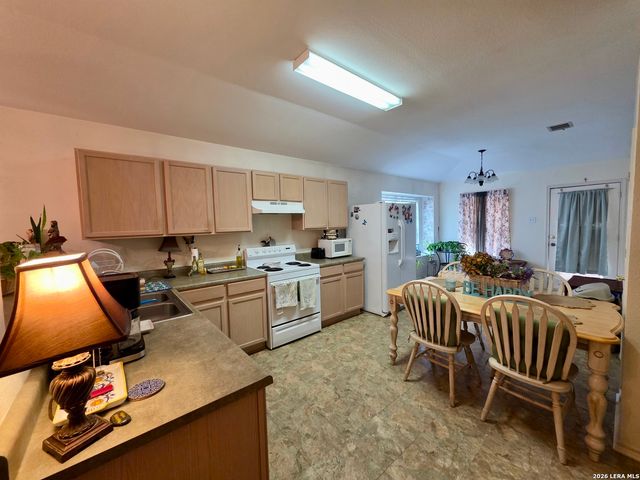 5231 Canary, San Antonio, TX 78222