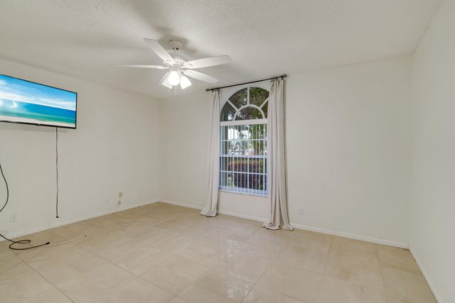 6209 Pond Tree Court, Greenacres, FL 33463