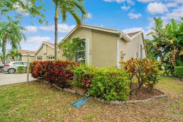 6209 Pond Tree Court, Greenacres, FL 33463