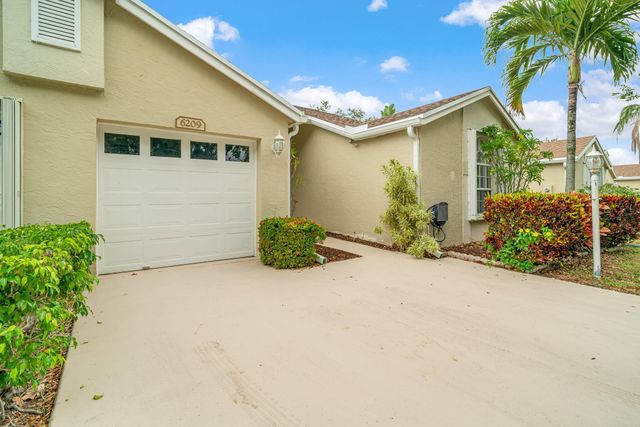 6209 Pond Tree Court, Greenacres, FL 33463