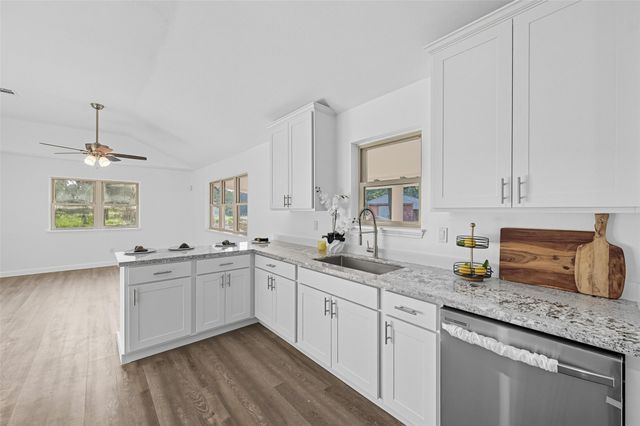 5000 Highpoint Parkway, Burleson, TX 76028