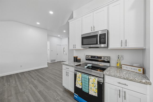 5000 Highpoint Parkway, Burleson, TX 76028