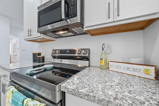 5000 Highpoint Parkway, Burleson, TX 76028