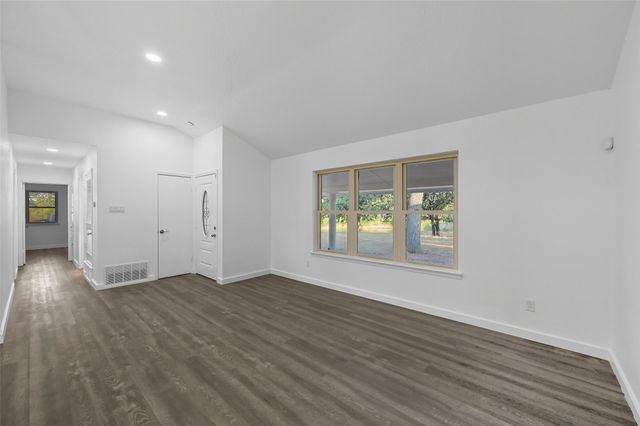 5000 Highpoint Parkway, Burleson, TX 76028