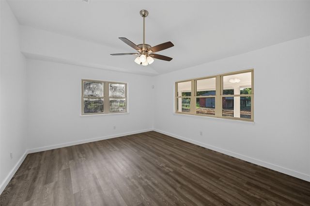 5000 Highpoint Parkway, Burleson, TX 76028