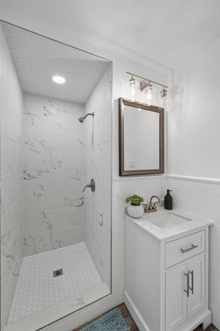 5000 Highpoint Parkway, Burleson, TX 76028