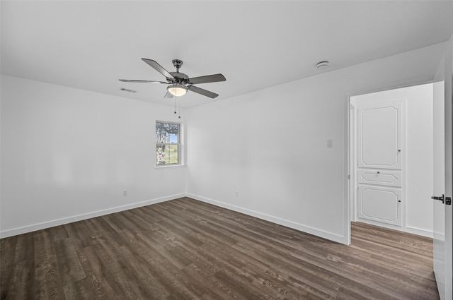 5000 Highpoint Parkway, Burleson, TX 76028