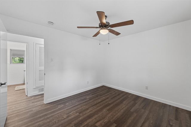 5000 Highpoint Parkway, Burleson, TX 76028