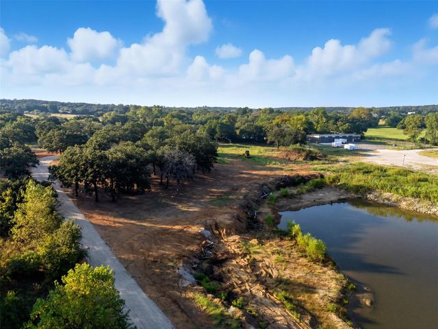 5000 Highpoint Parkway, Burleson, TX 76028