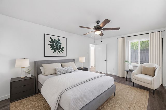 5000 Highpoint Parkway, Burleson, TX 76028