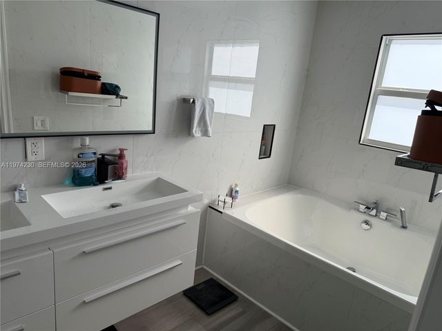 6951 W Wedgewood Ave 0, Davie, FL 33331