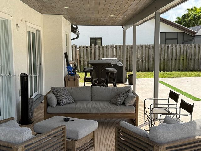 6951 W Wedgewood Ave 0, Davie, FL 33331