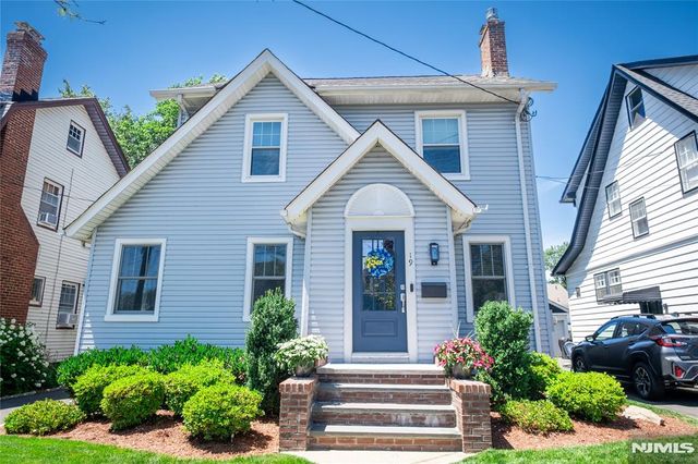 19 Overlook Terrace, Maplewood, NJ 07040