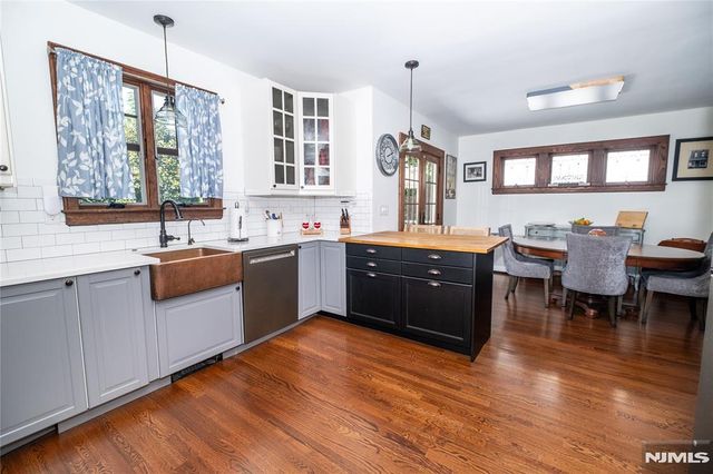 19 Overlook Terrace, Maplewood, NJ 07040