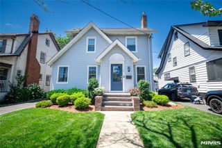 19 Overlook Terrace, Maplewood, NJ 07040