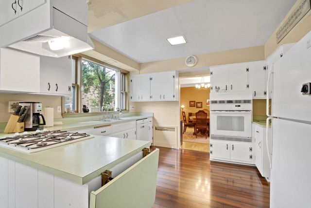 4749 N 75th STREET, Milwaukee, WI 53218