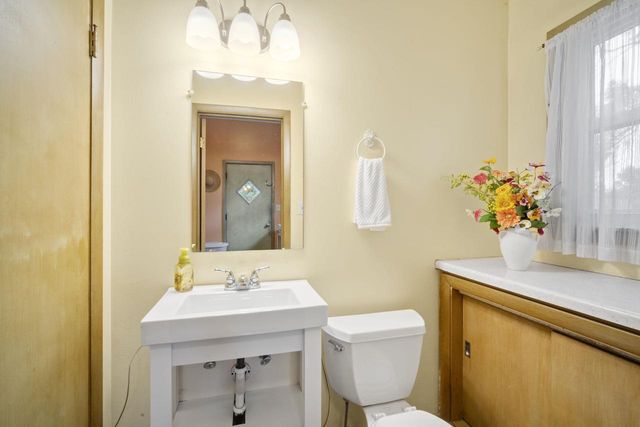 4749 N 75th STREET, Milwaukee, WI 53218