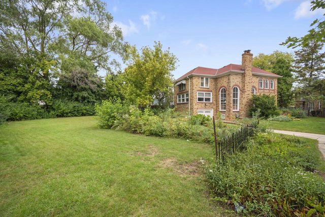 4749 N 75th STREET, Milwaukee, WI 53218