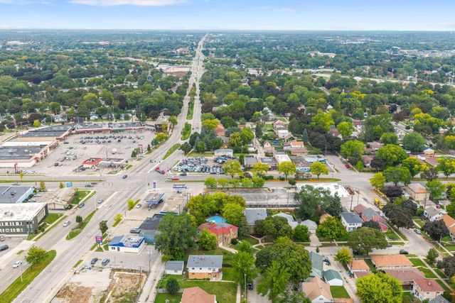 4749 N 75th STREET, Milwaukee, WI 53218