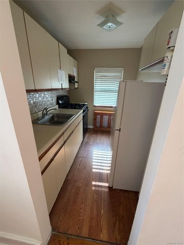 196-61 69th Avenue 1, Fresh Meadows, NY 11365
