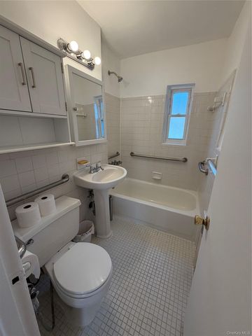 196-61 69th Avenue 1, Fresh Meadows, NY 11365