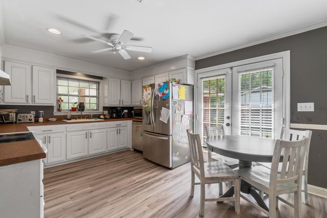 3206 Brookwood Dr., Hattiesburg, MS 39401