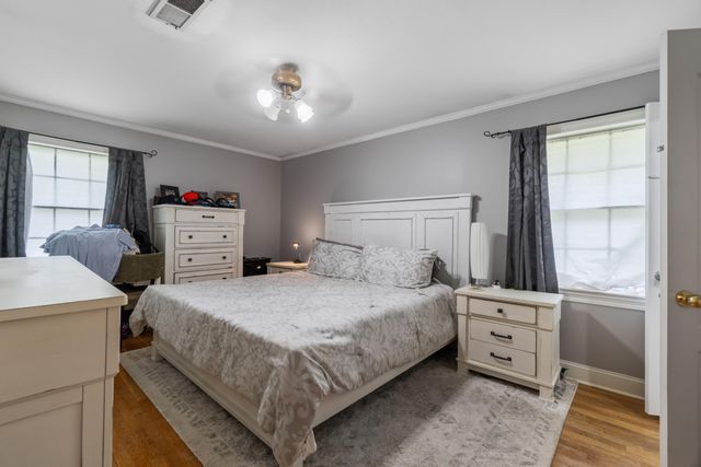 3206 Brookwood Dr., Hattiesburg, MS 39401