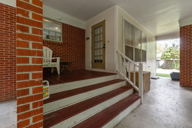 3206 Brookwood Dr., Hattiesburg, MS 39401
