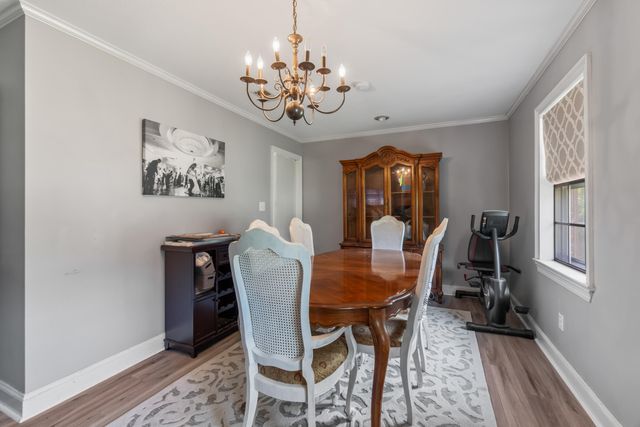 3206 Brookwood Dr., Hattiesburg, MS 39401
