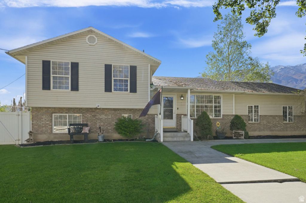 Image 1 of property listing at 415 E 400 N, Santaquin, UT 84655