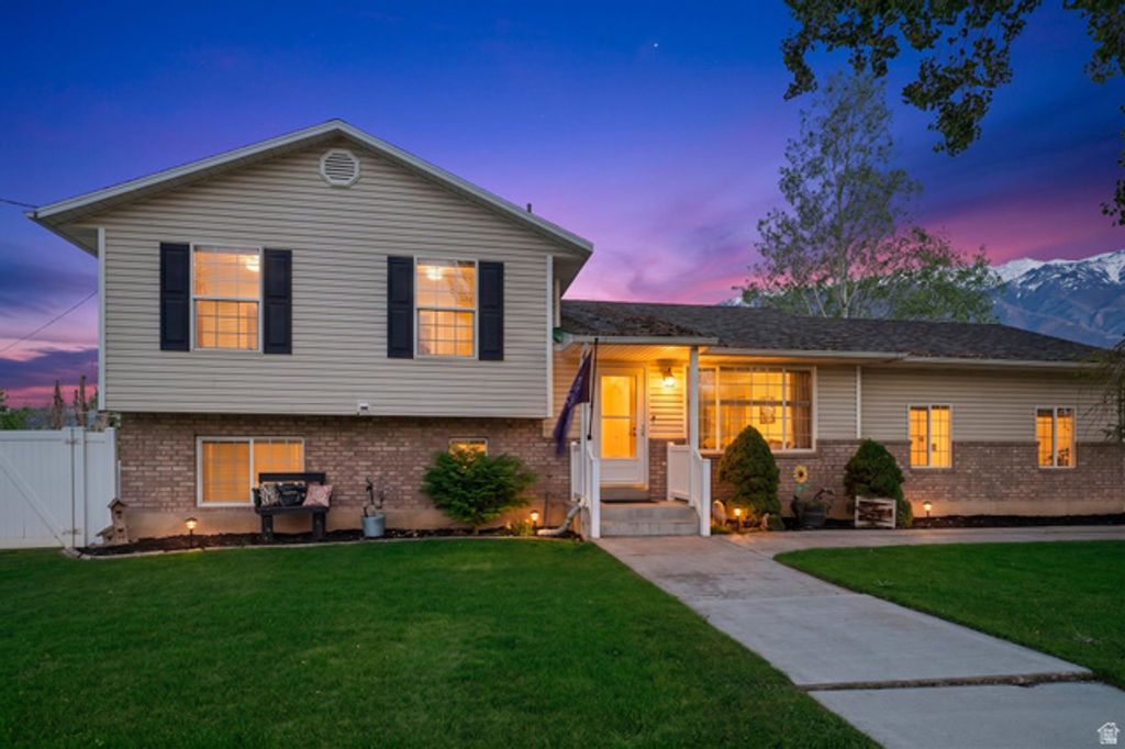 Image 2 of property listing at 415 E 400 N, Santaquin, UT 84655