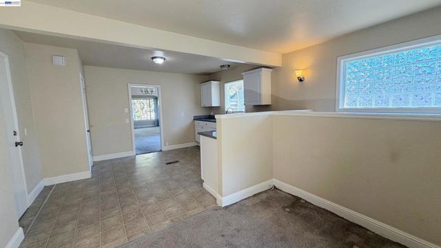 7 Howard Ave, Vallejo, CA 94590