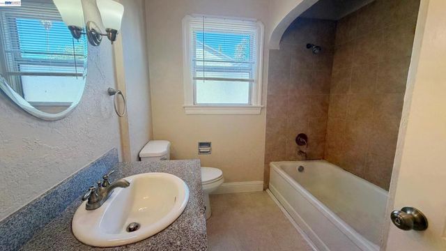 7 Howard Ave, Vallejo, CA 94590