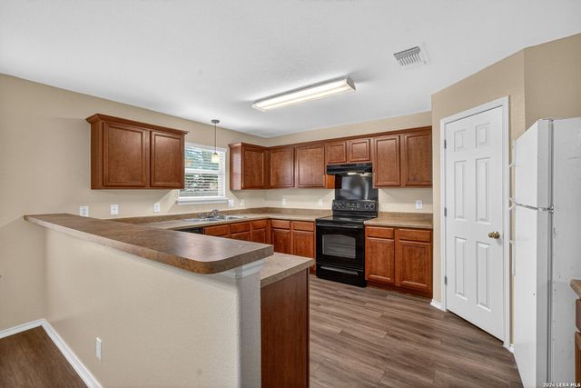 7607 Citadel Peak, Converse, TX 78109