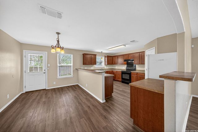 7607 Citadel Peak, Converse, TX 78109