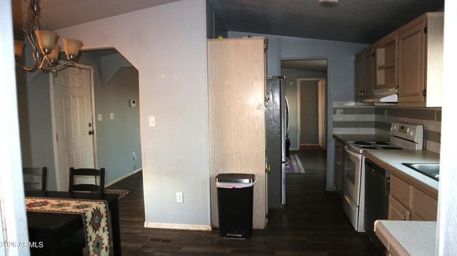 49815 N EAGLE VIEW Drive, Aguila, AZ 85320