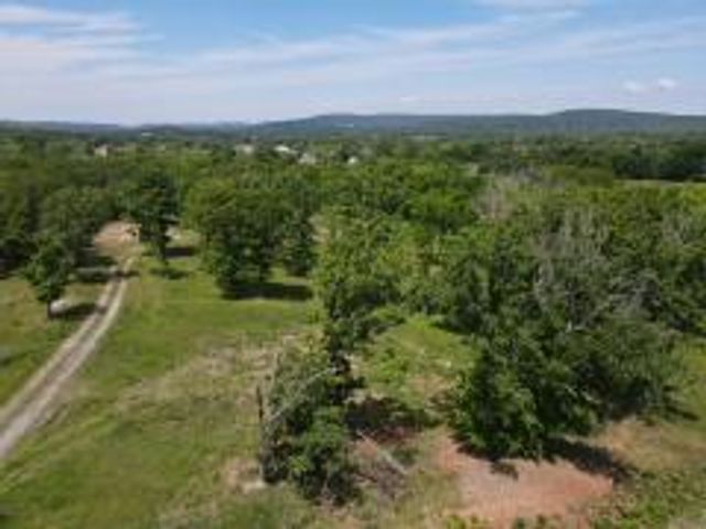 2277 S Ed Edwards Road, Fayetteville, AR 72701