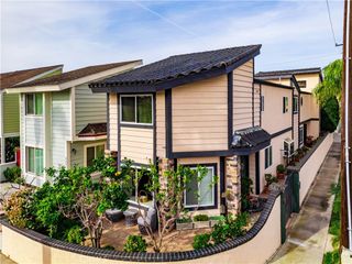 427 21st, Huntington Beach, CA 92648