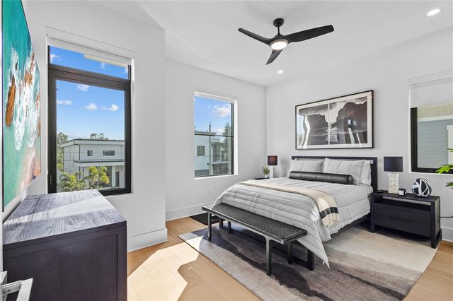 805 W INDIANA AVENUE, Tampa, FL 33603