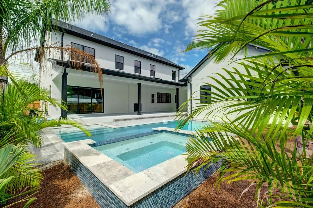 Image 3 of property listing at 805 W INDIANA AVENUE, Tampa, FL 33603